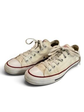 In Great Condition! CONVERSE ALL STAR Cream Sneakers